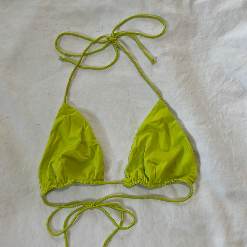 Riot swim bikini top in kiwi